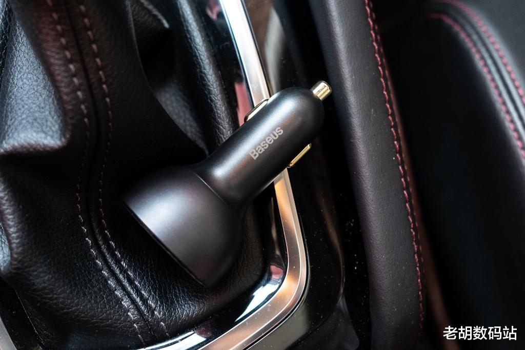 |倍思推160W超大功率车载充电器，单口100W，支持笔记本快充
