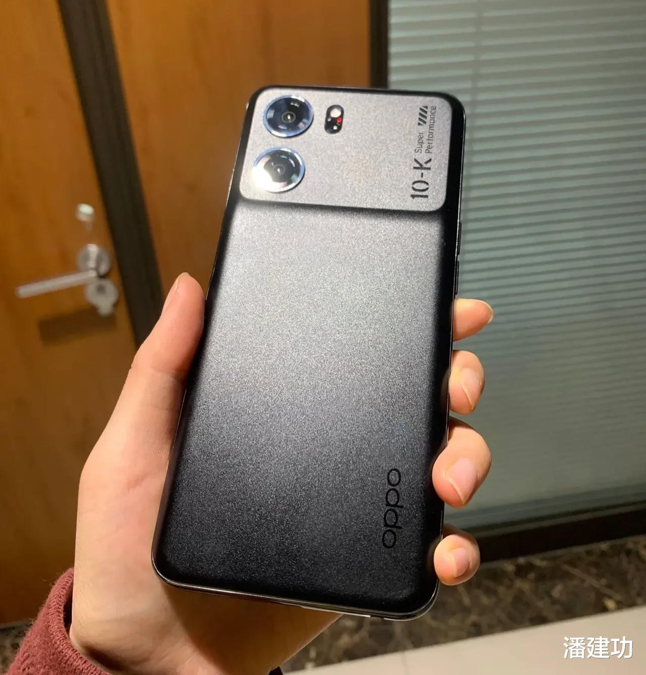 液晶显示器|别再说LCD是瞎眼屏手机了