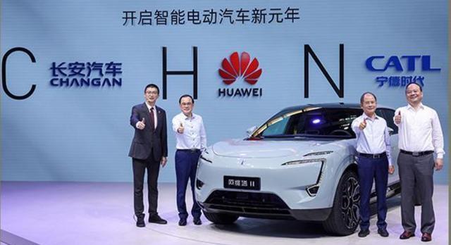 华为新能源汽车6月销量破万,宁德时代董事长表示:紧跟华为身后