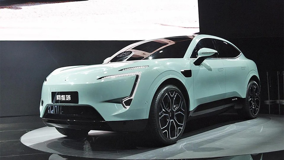 宁德|宁德时代、华为，新巨头们正在汽车领域遭遇第一次战败