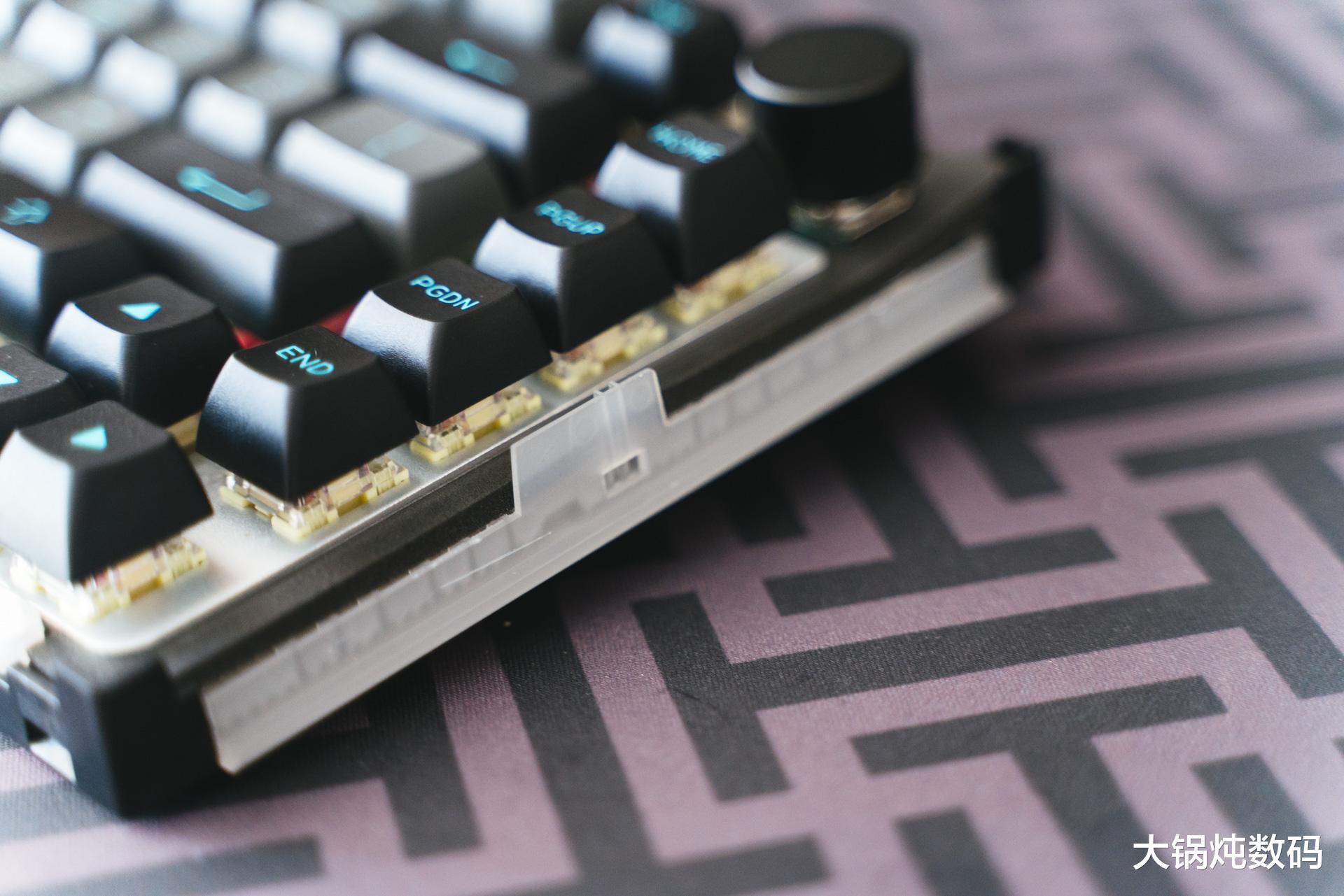 键盘|3分钟狂卖1500把的网红键盘好不好用——AKKO 5075B真实评测
