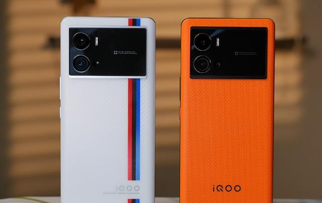 iqoo|开始降价!120瓦快充+骁龙8Gen1芯片,这款iQOO旗舰可以考虑一下