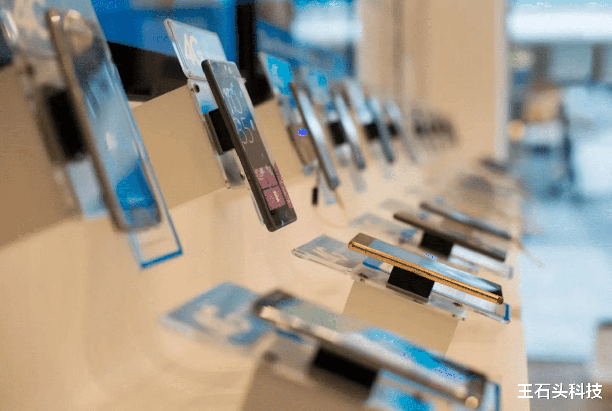 oppo find n|2999元起售，5分钟卖出“12万台”，手机市场只是缺少好产品！