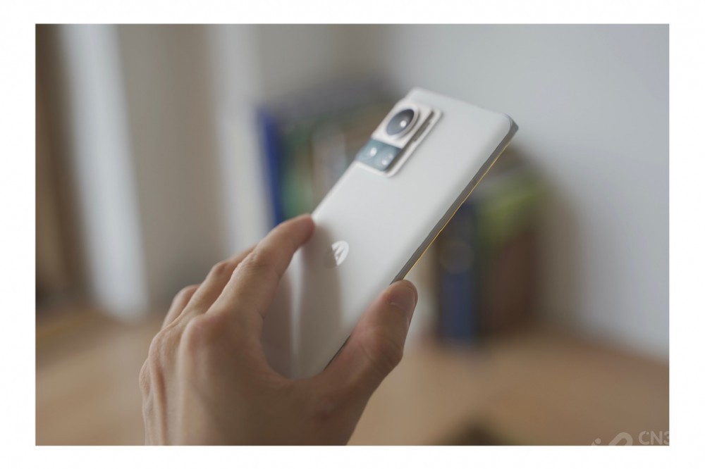 摩托罗拉|像素更高底更大！移动影像别盲追新iPhone，moto X30 Pro更值得