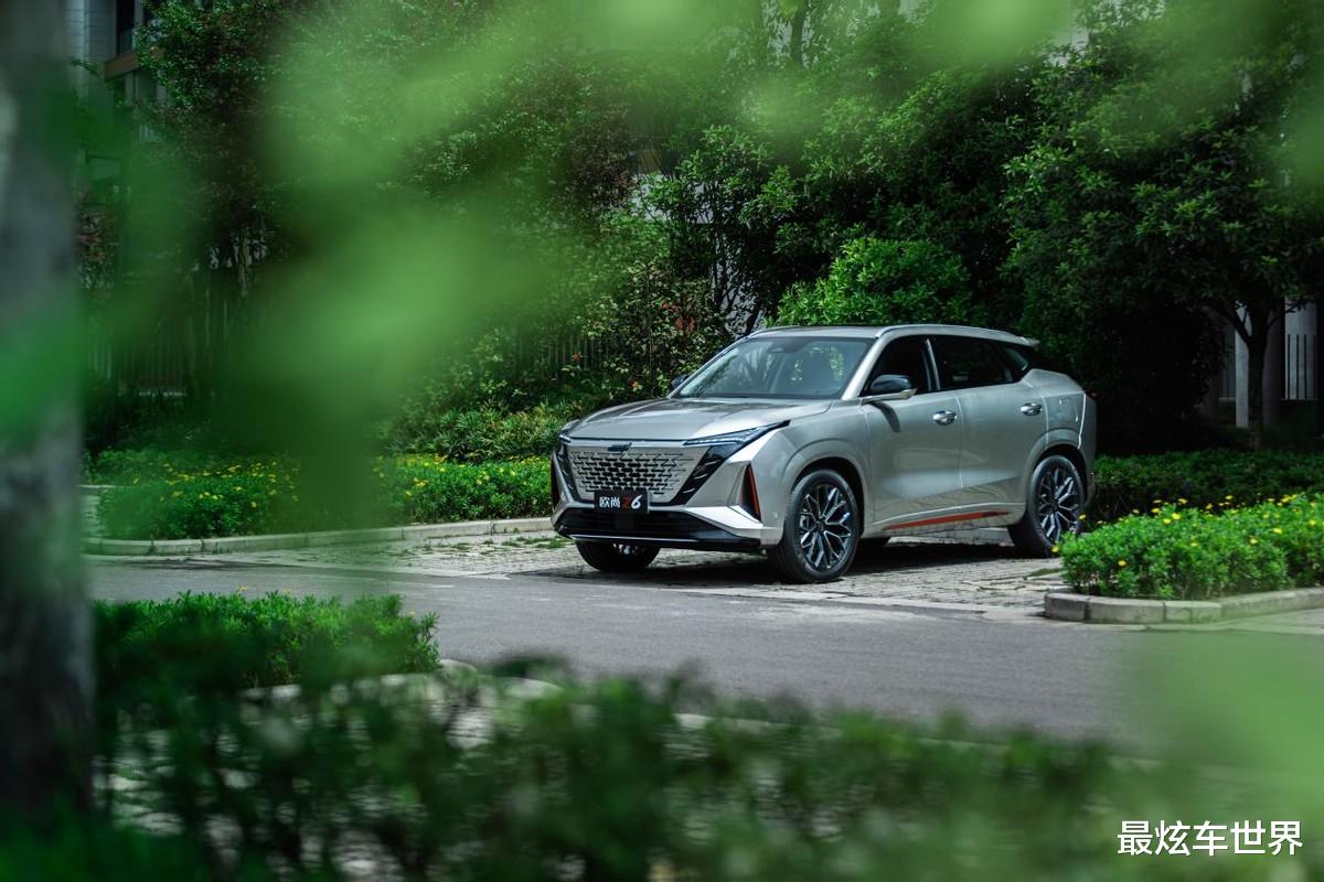 长安欧尚|智能时代“宠儿”,车机比手机快,长安欧尚Z6智能机器人就是硬核