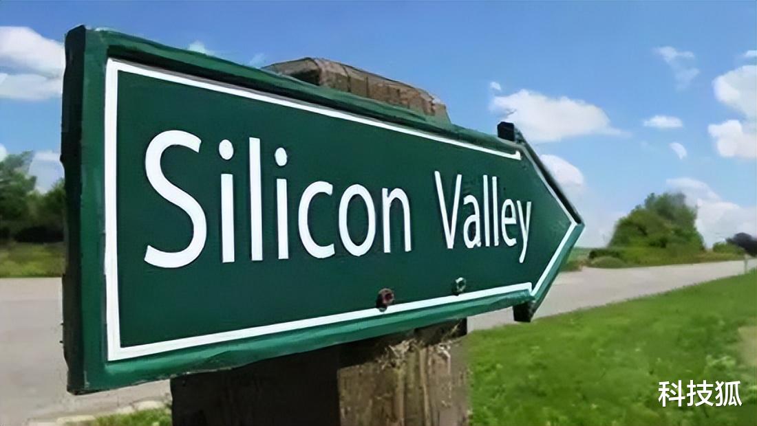 |被苹果抛弃的它，转投国产手机后逆袭了