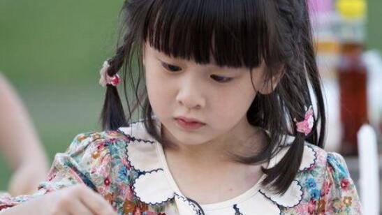 爸爸去哪儿|《爸爸去哪儿》10位女孩颜值变化大：丑萌的已逆袭，最美的到了尴尬期