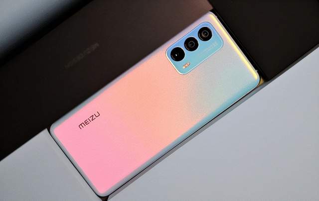 魅族|80岁老用户换购魅族18s顶配版，「小屏旗舰」产品力依旧