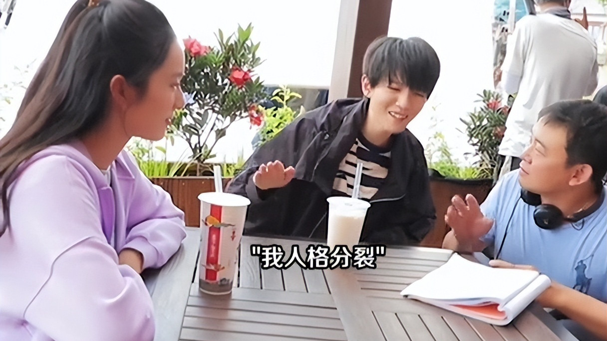 王俊凯|王俊凯和女孩子浪漫过敏实锤，但自己的私生活却是浪漫满分