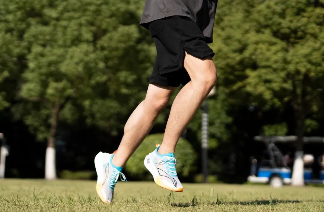 算法|苹果新品发布会马上开始!只有它让你甘愿熬夜……