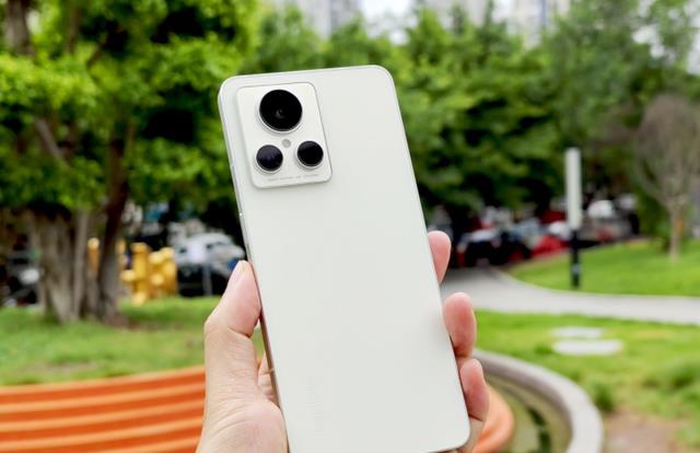 CPU|realme真我又添“爆款”,骁龙8+处理器、100W快充,仅3499起