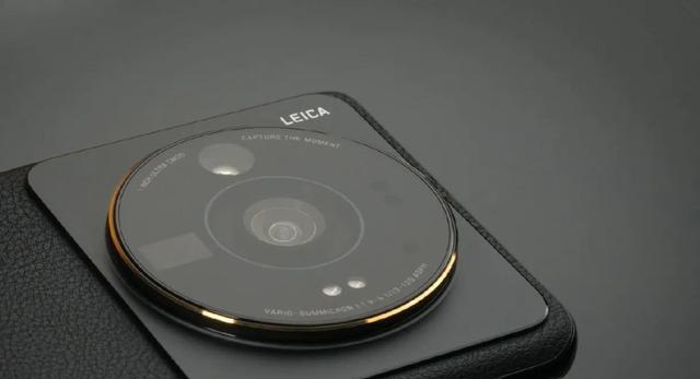 亚信科技|国产手机都1亿像素了,苹果却还坚持1200W?行内人的回答一针见血