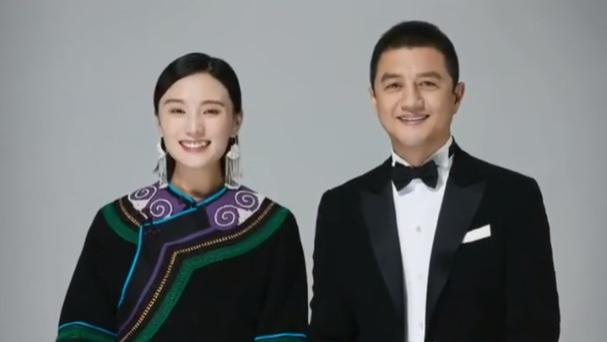 王菲|李亚鹏结婚当爸，前妻王菲身陷争议，工作室淡定回应：弃博七周年