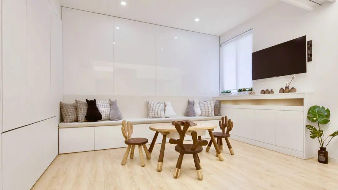 68m2教科书式断舍离：木色+白色5口之家，收纳升级储物翻倍