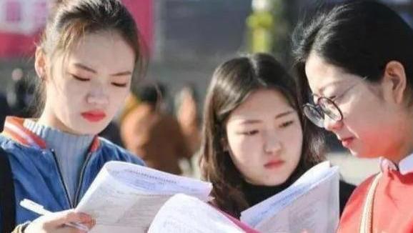 教师|“高质量女友”职业排名，前三名获家长认可，男生迫切想娶回家