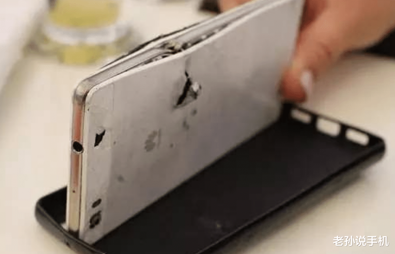 MacBook Air|外媒称iPhone 11Pro挡子弹,意外救下机主,华为:我也行!