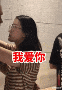 |“这是小蛇出了轨,还是青蛙劈了腿?”现实版的美杜莎女王吗?