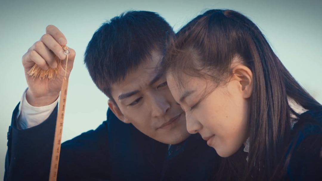 张翰|张翰抗战剧开播：男演员发型时髦，服装道具崭新，悬浮得没眼看