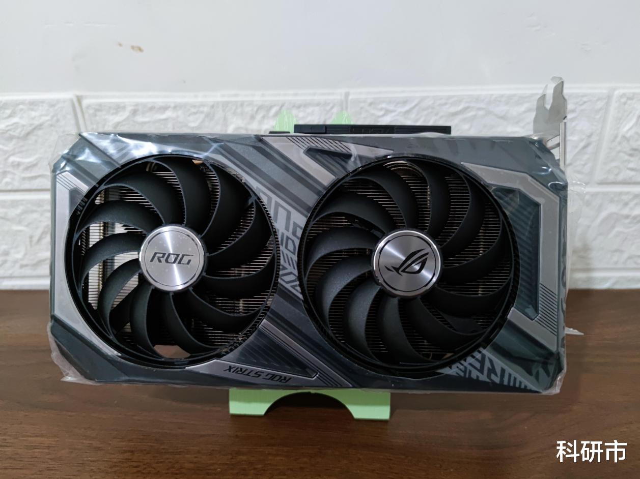 iPhone|开箱ROG猛禽RX 6600XT，刚买就降价，是矿卡吗？