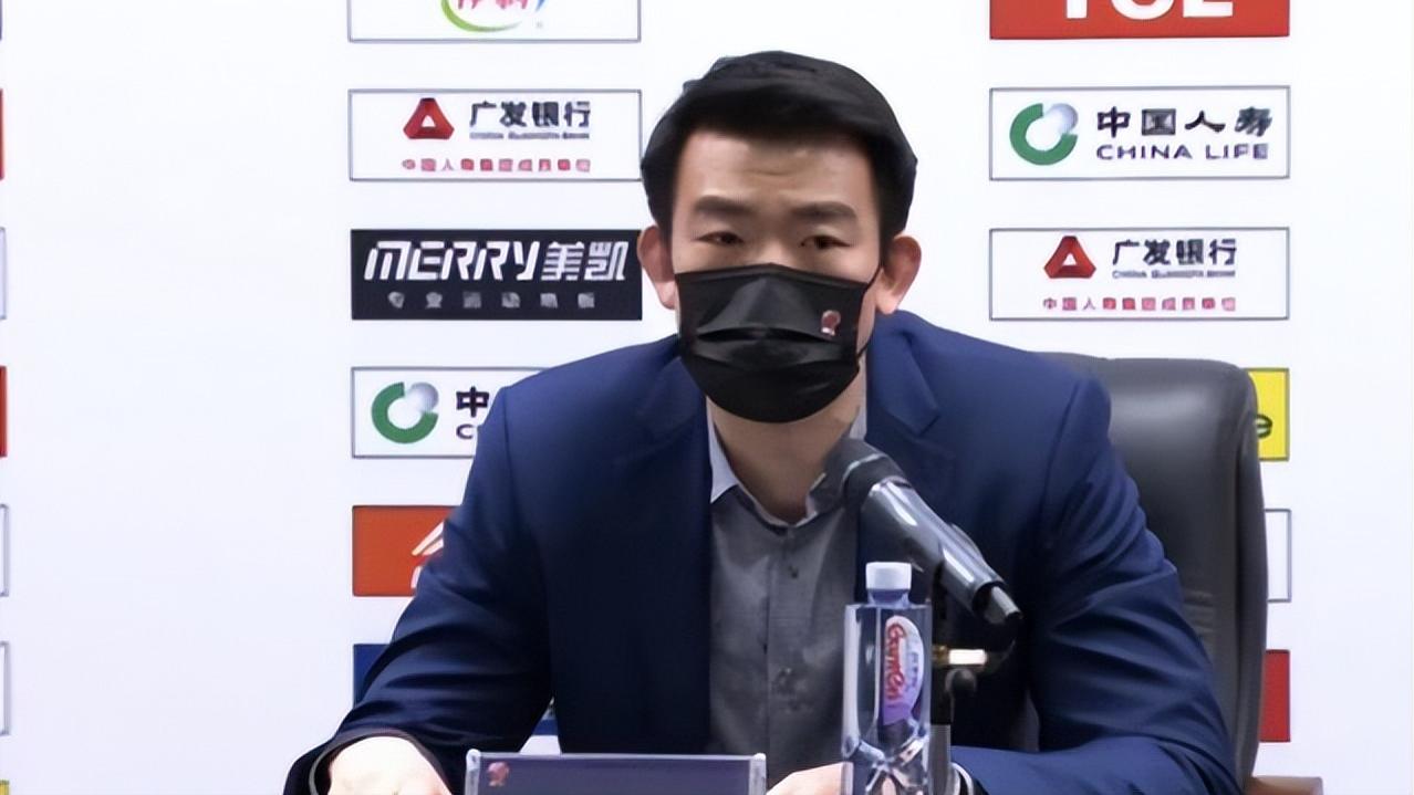 广厦|广厦三少受伤，王博赛后话里有话！上海队重金激励，第三战不能丢