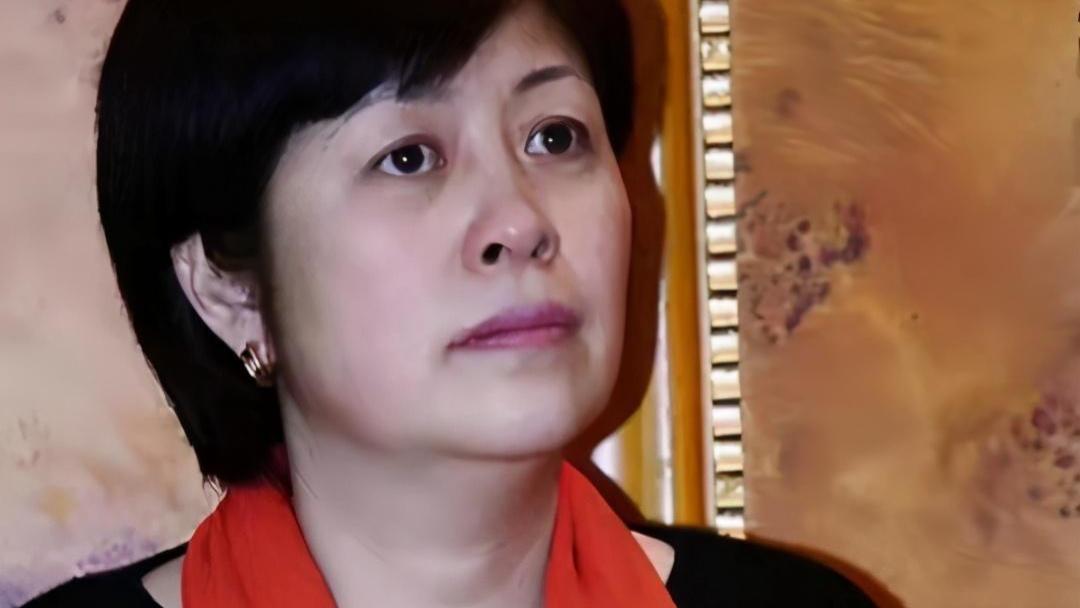 王京花|一手捧红80多位明星，怒撕李冰冰，翻红白百何，她为何如此牛掰