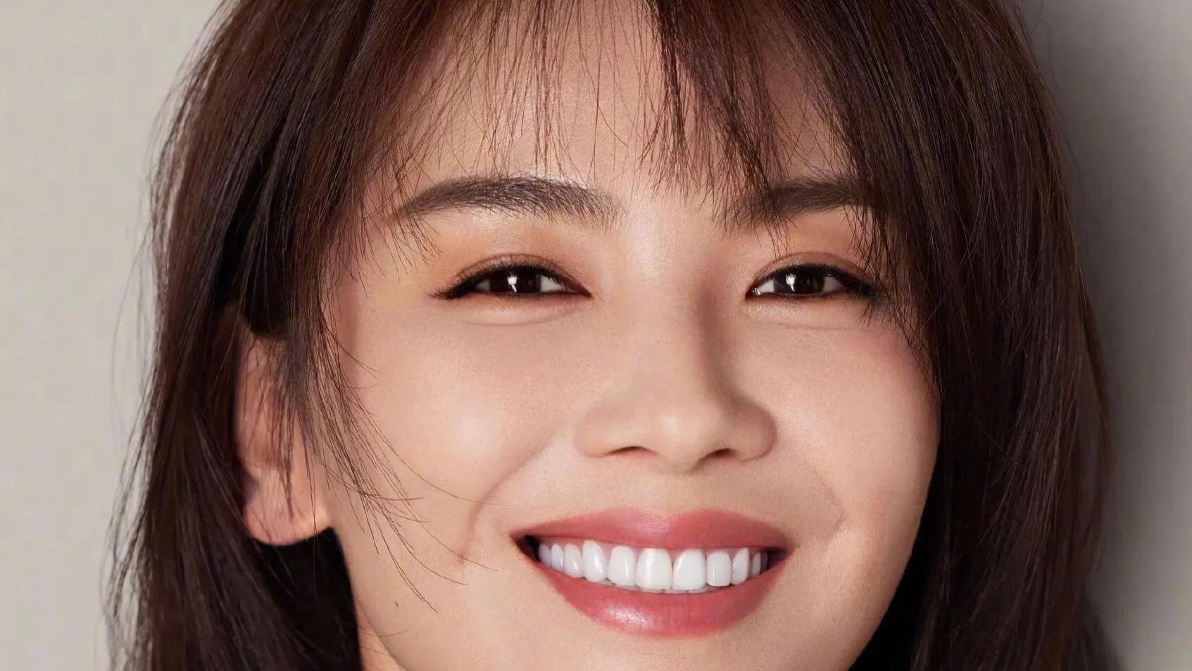 蒋欣|卓伟直播时曝出：明星人妻和著名制片人存在不正当关系，与已婚男星长期偷情