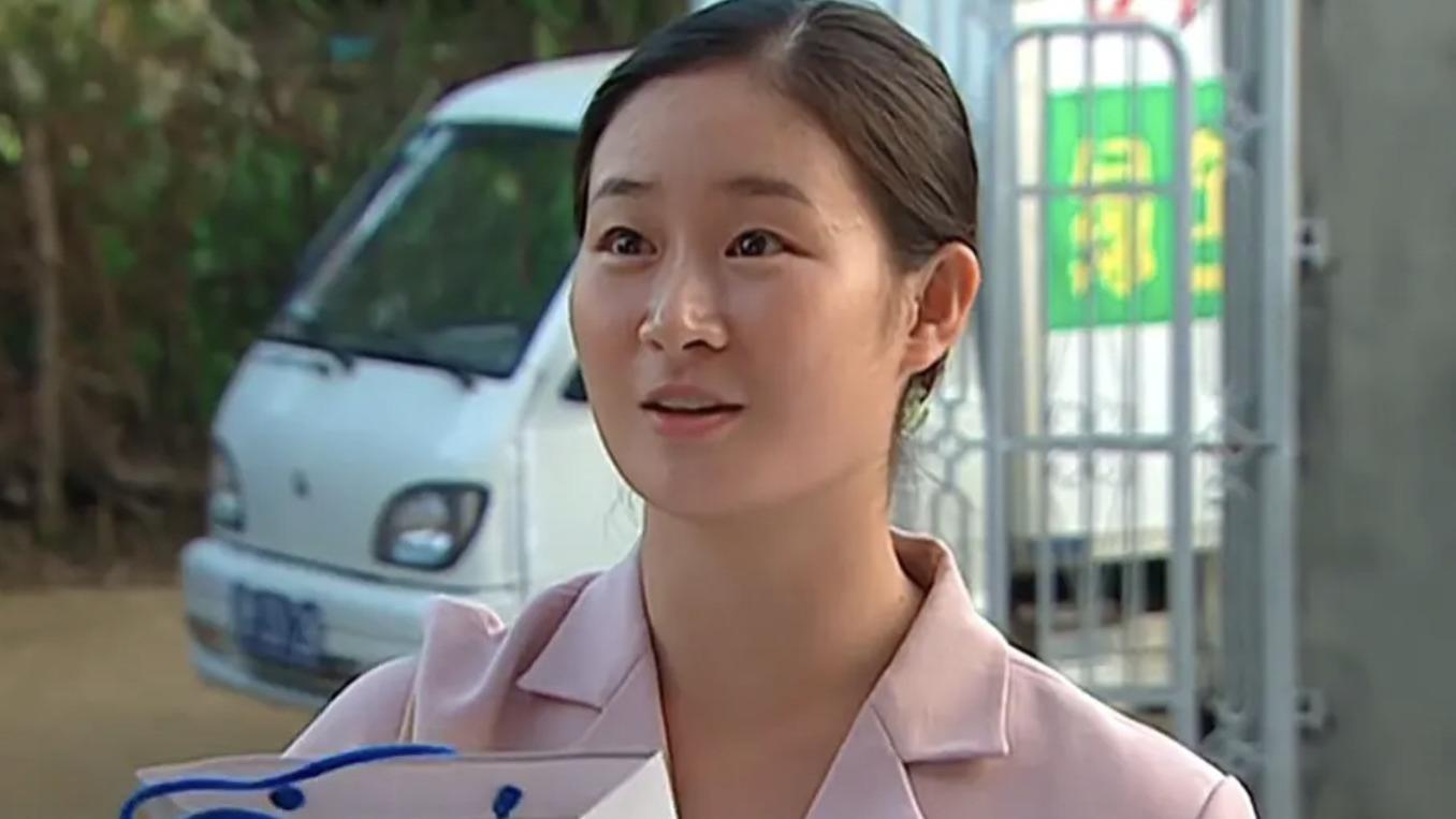 |12年后再看王亚彬，当年辞演“王小蒙”，或许是个对的选择