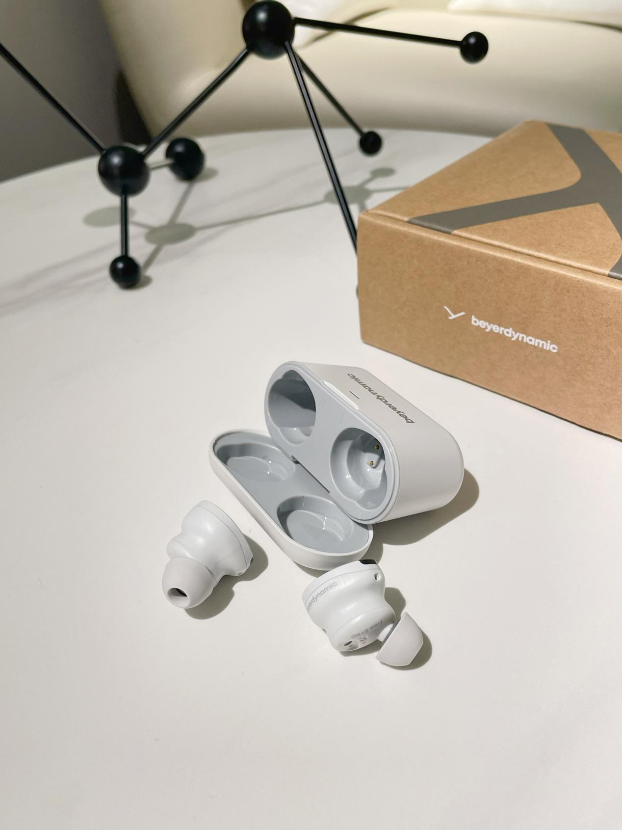 耳机|拜雅首款真无线FREE BYRD费兰朵怎么样?追求进阶耳机的玩家首选!