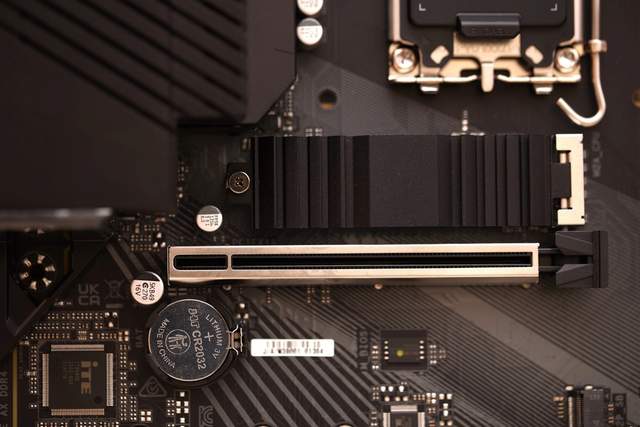 ufs|B660M主板也能玩转i9-12900K? 暑期实用装机实测