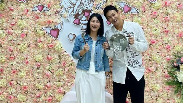 威廉|棒棒堂威廉宣布结婚！与老婆玫瑰墙前甜蜜合影，女方否认怀孕