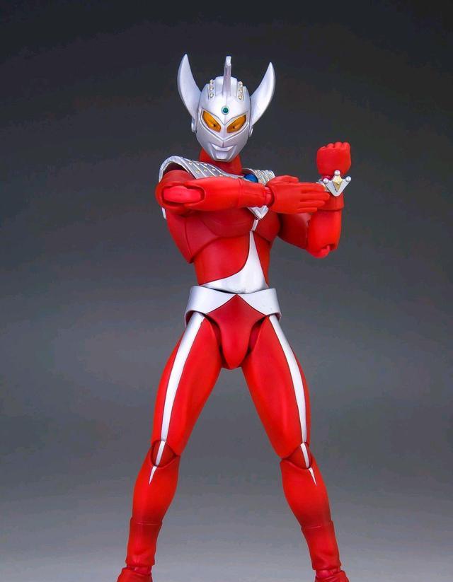 泰罗·奥特曼|奥特曼中最消耗能量的四个形态,超级泰罗和赛罗光辉形态都上榜!