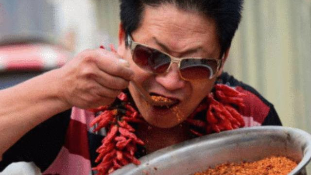 医生|自称“中国辣王”李永志，不听医生劝阻一天5斤辣椒，如今成这副模样
