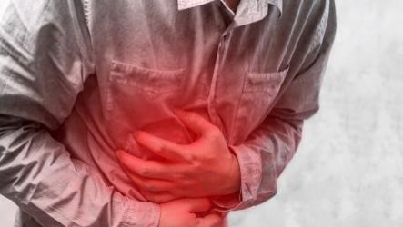 胃癌|42岁男子频繁腹胀，确诊胃癌，医生：煮粥放“它”，小心胃“烂如网筛”