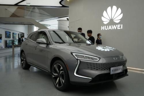 海尔集团|华为的机会在哪里?卖掉荣耀,参与新能源造车是最好的出路吗