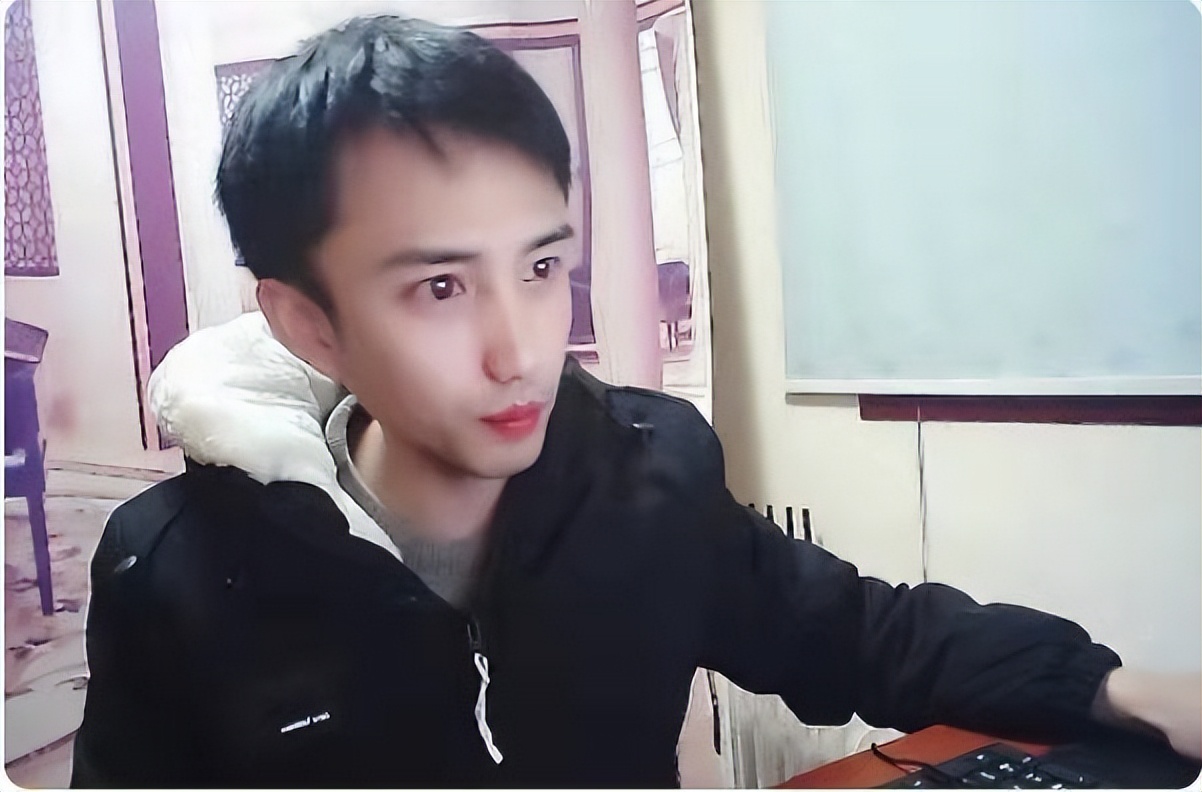 |土鸡打土狗?德华vs耀扬鸡狗大战!居然是一个女人挑起的战争