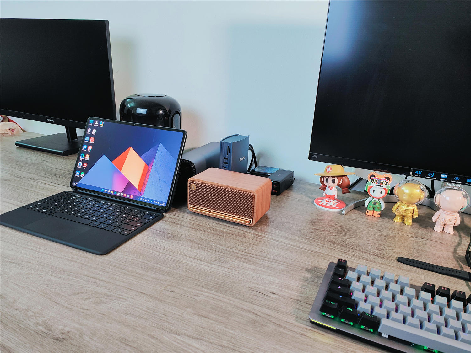 固态硬盘|美伦美唤|颇具辨识度的桌搭好物,漫步者蓝牙音响上手评测