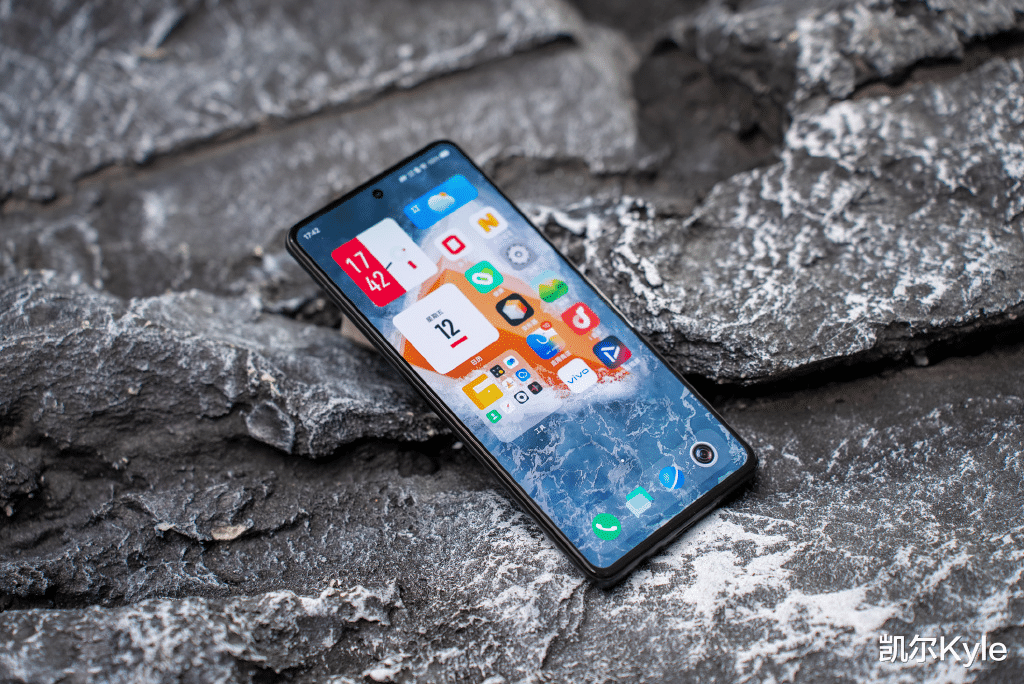 一加科技|不接受反驳,红米iQOO一加这三台就是最香的8月高性价比旗舰手机!