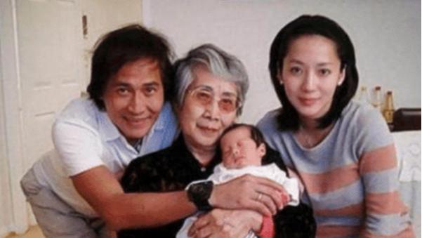 齐秦|如今儿女双全的齐秦，可还记得当初陪在你身边的女人们？