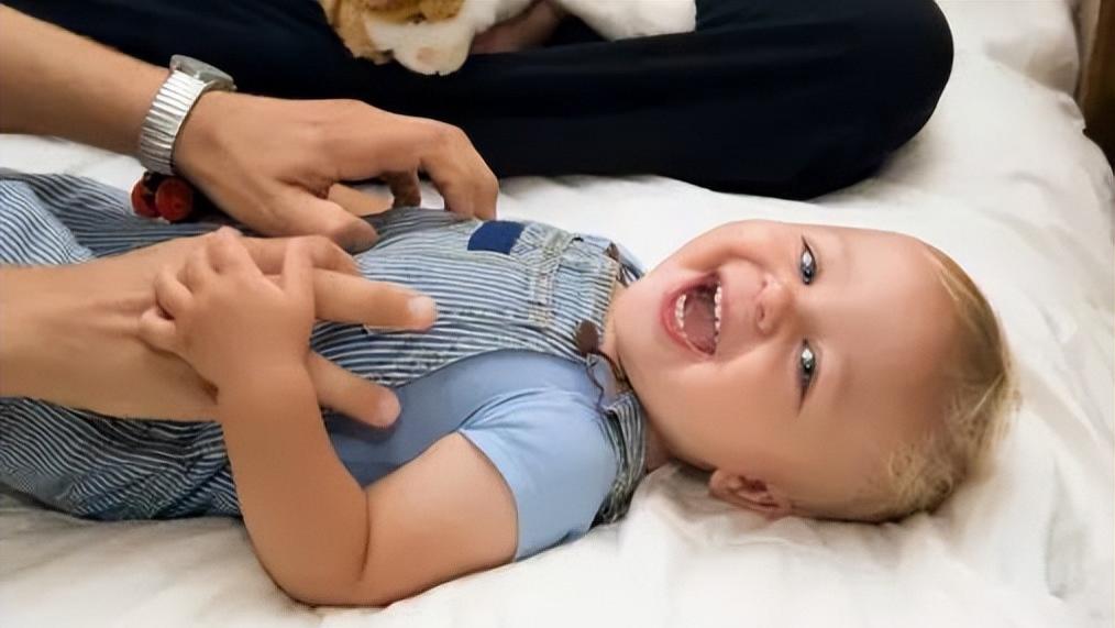 自己挠自己不痒, 为什么别人一挠就很痒, 这是为什么呢?