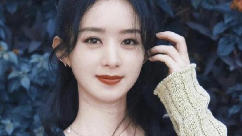 赵丽颖|明明长得很像，却一个惊艳、一个“路人脸”，问题出在鼻子上？