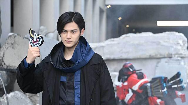 预告|假面骑士geats首播1话预告：牛哥快速入戏 霸气十足的龙傲天极狐