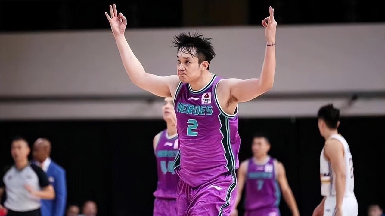 赛尔|怕啥来啥，丁神拿到2年顶薪合同，宫鲁鸣不敌高速，睢冉又成功了