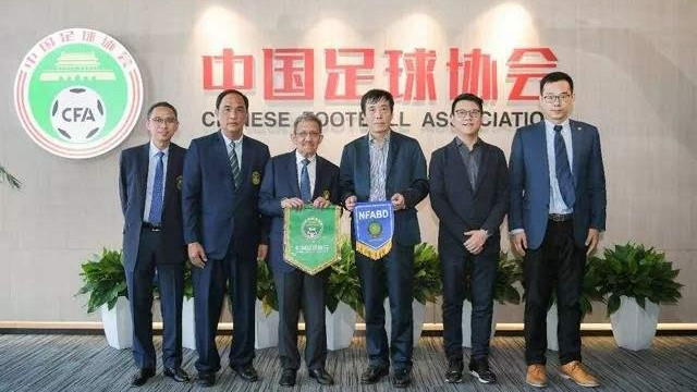 足球报|必须严查，足球报爆料2年前足协丑闻，给上海海港开绿灯触犯众怒
