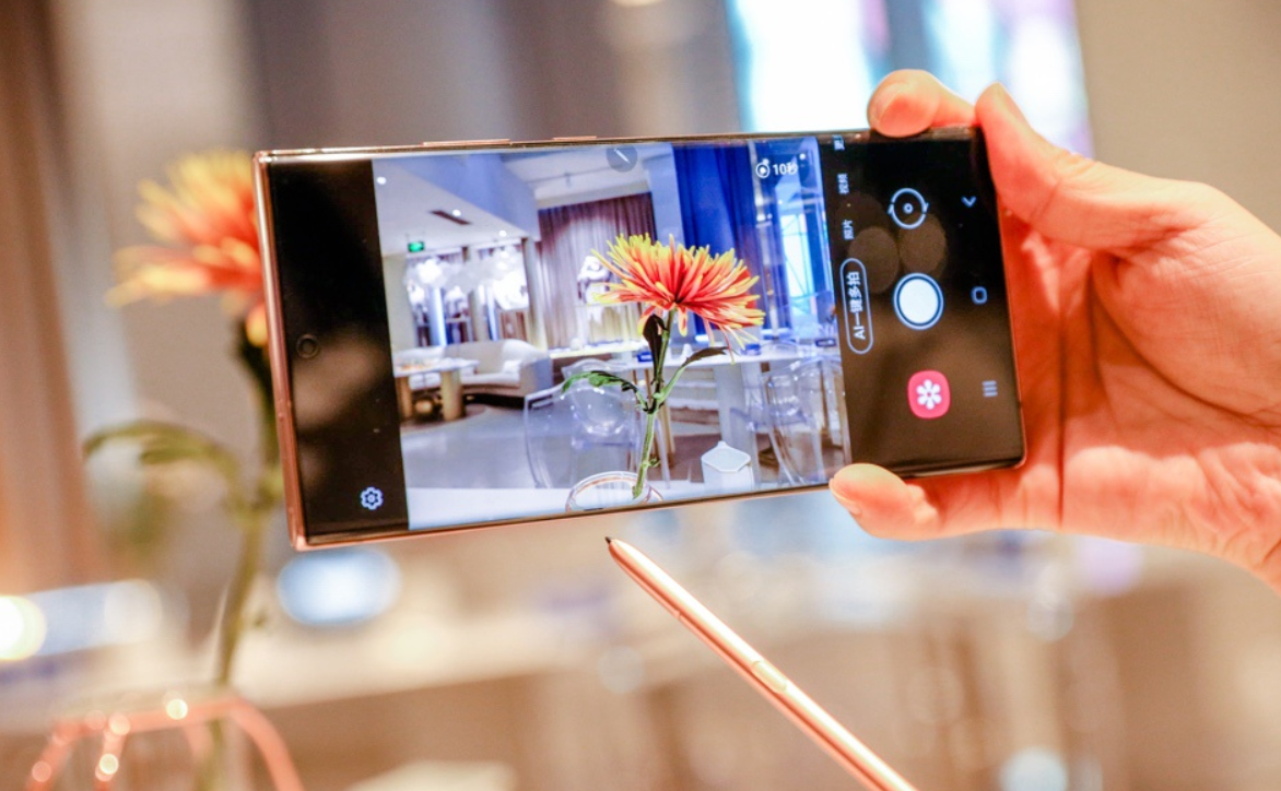 三星|昔日三星机皇开始收尾了!12+256GB再降2200元