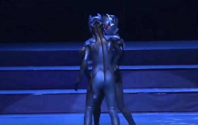 舞台剧|特利迦奥特曼舞台剧：卡尔蜜拉VS卡米拉为了自家老公争风吃醋