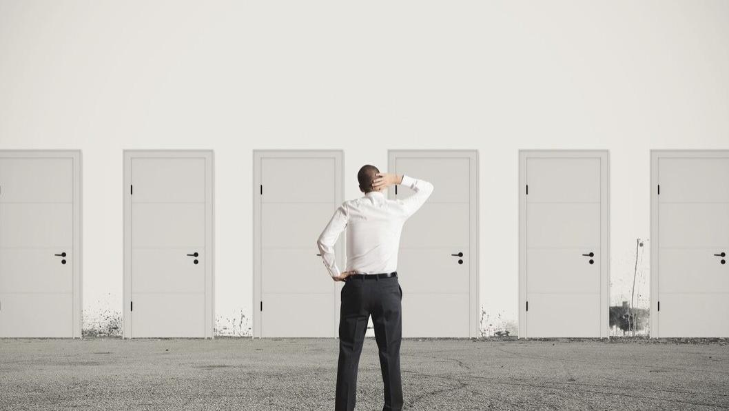 |职场上，应该清楚的4个“小技巧”，能让未来的路走得更为扎实