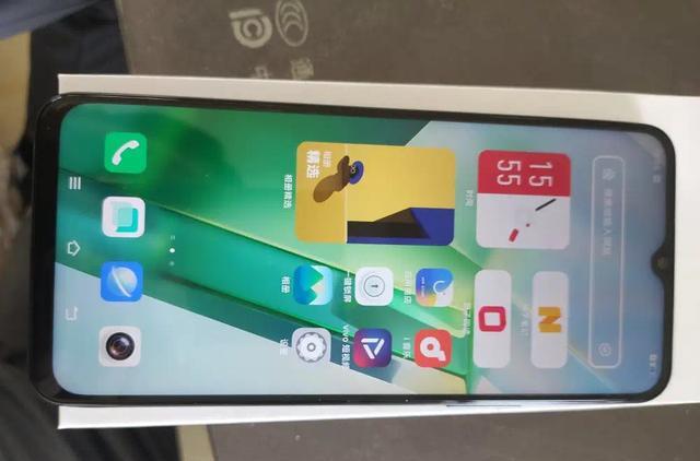 |vivo真香千元机，跑分72万+144Hz高刷+六千大电池，到手价1399元