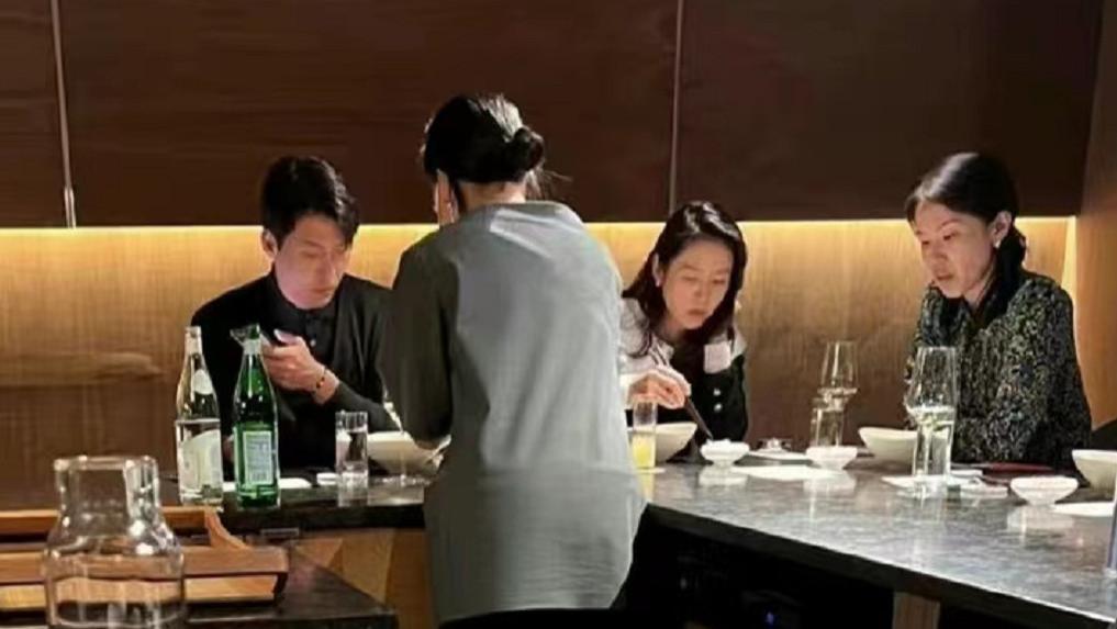 玄彬|玄彬最新路透曝光！跟孙艺珍穿黑色情侣装像豪门夫妻，贵气挡不住