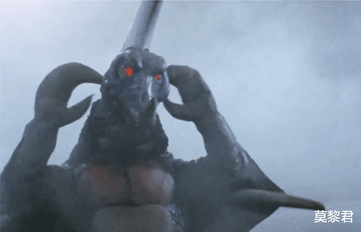 雷欧·奥特曼|雷欧奥特曼：怪兽仿制“赛文头镖”，雷欧上演空手接白刃！