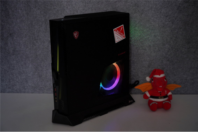 |最强小钢炮之一,微星海皇戟X 电竞主机